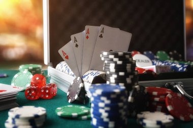 Live dealer conducting Togel 2D draw in HD studio